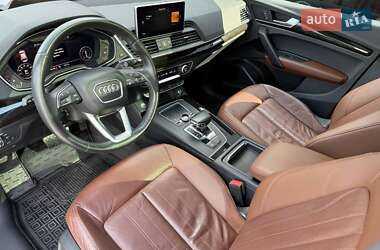 Внедорожник / Кроссовер Audi Q5 2018 в 