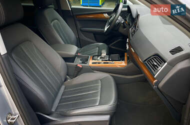 Внедорожник / Кроссовер Audi Q5 2022 в 