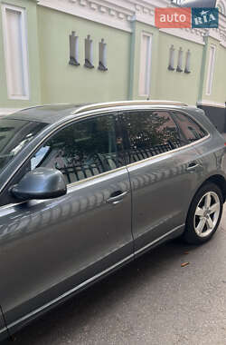 Внедорожник / Кроссовер Audi Q5 2011 в 