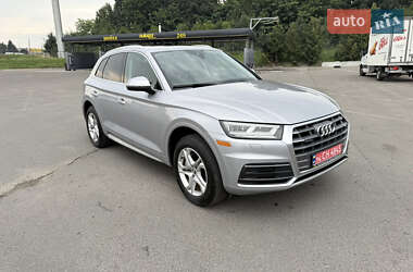 Внедорожник / Кроссовер Audi Q5 2017 в 