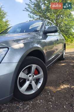 Внедорожник / Кроссовер Audi Q5 2011 в 