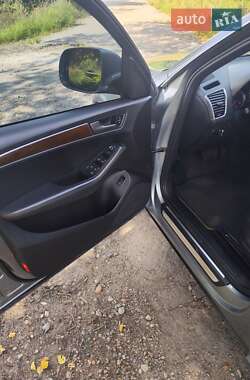Внедорожник / Кроссовер Audi Q5 2011 в 