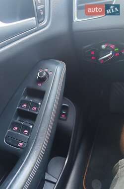 Внедорожник / Кроссовер Audi Q5 2011 в 