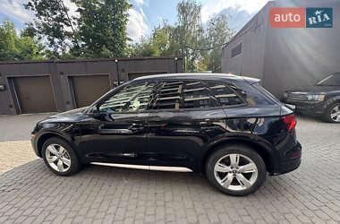 Внедорожник / Кроссовер Audi Q5 2018 в 
