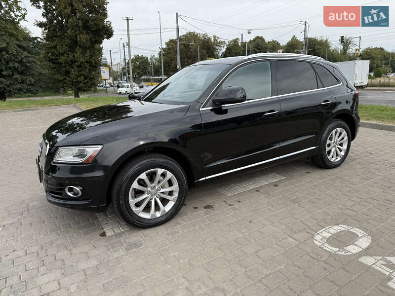 Внедорожник / Кроссовер Audi Q5 2015 в 