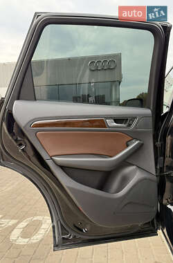 Внедорожник / Кроссовер Audi Q5 2015 в 