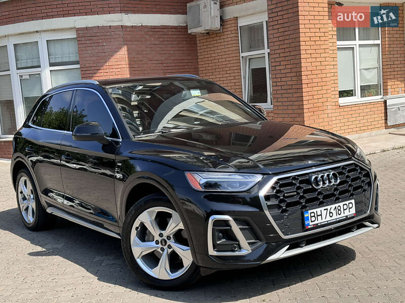 Внедорожник / Кроссовер Audi Q5 2021 в Киеве