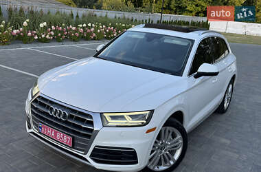 Внедорожник / Кроссовер Audi Q5 2017 в 