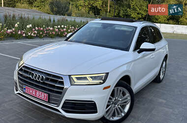Внедорожник / Кроссовер Audi Q5 2017 в 
