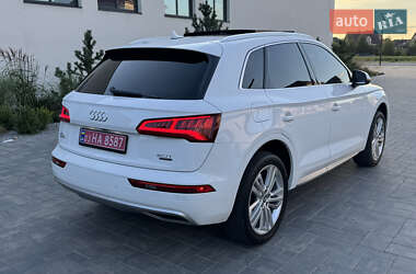 Внедорожник / Кроссовер Audi Q5 2017 в 