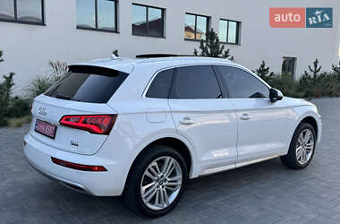 Внедорожник / Кроссовер Audi Q5 2017 в 