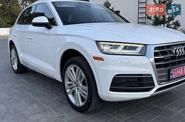 Внедорожник / Кроссовер Audi Q5 2017 в 