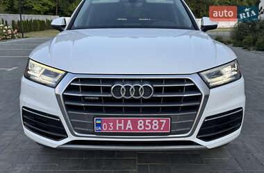 Внедорожник / Кроссовер Audi Q5 2017 в 