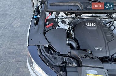 Внедорожник / Кроссовер Audi Q5 2017 в 