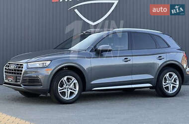 Внедорожник / Кроссовер Audi Q5 2017 в Ужгороде