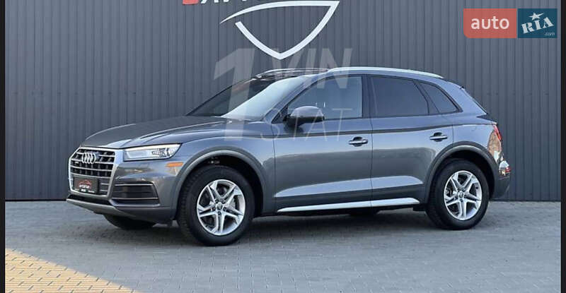 Внедорожник / Кроссовер Audi Q5 2017 в 