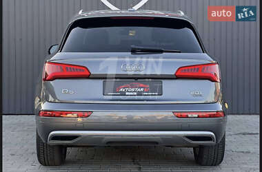 Внедорожник / Кроссовер Audi Q5 2017 в 