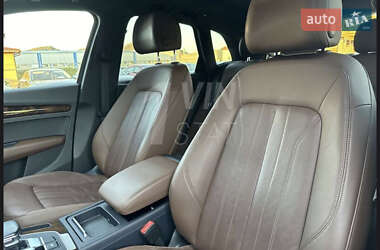 Внедорожник / Кроссовер Audi Q5 2017 в 