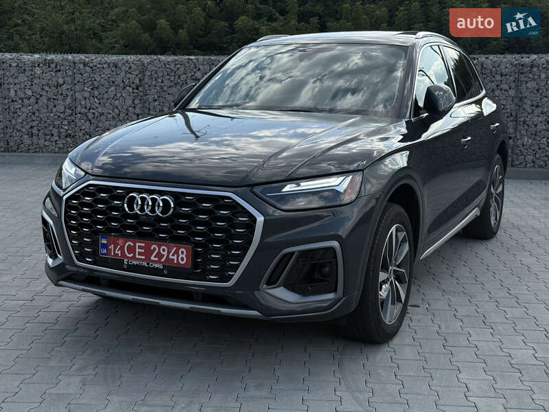Внедорожник / Кроссовер Audi Q5 2021 в 