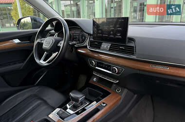 Внедорожник / Кроссовер Audi Q5 2021 в 