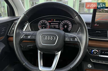 Внедорожник / Кроссовер Audi Q5 2021 в 