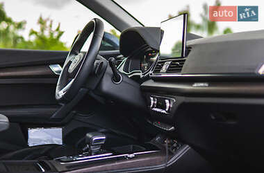 Внедорожник / Кроссовер Audi Q5 2021 в 