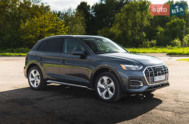 Внедорожник / Кроссовер Audi Q5 2021 в 