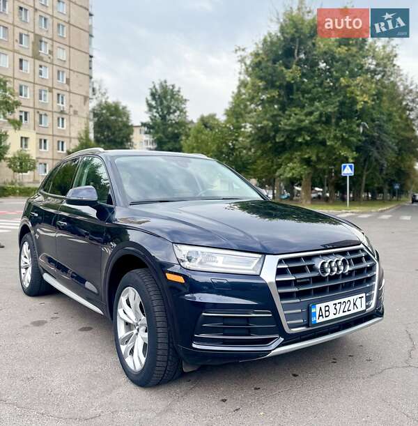 Внедорожник / Кроссовер Audi Q5 2018 в 