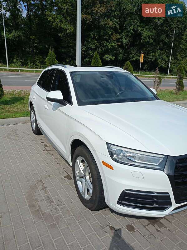 Внедорожник / Кроссовер Audi Q5 2017 в Тернополе