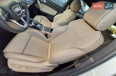 Внедорожник / Кроссовер Audi Q5 2021 в 