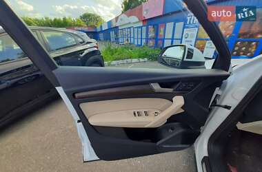 Внедорожник / Кроссовер Audi Q5 2021 в 