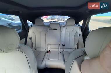 Внедорожник / Кроссовер Audi Q5 2021 в 