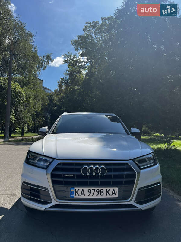 Внедорожник / Кроссовер Audi Q5 2018 в Киеве