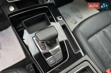 Внедорожник / Кроссовер Audi Q5 2021 в 