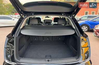 Внедорожник / Кроссовер Audi Q5 2021 в 