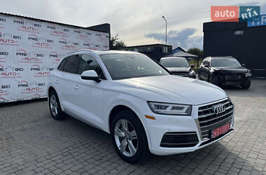 Позашляховик / Кросовер Audi Q5 2017 в Львові