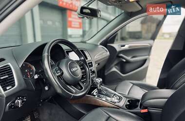 Внедорожник / Кроссовер Audi Q5 2016 в 