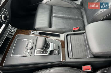 Внедорожник / Кроссовер Audi Q5 2019 в 