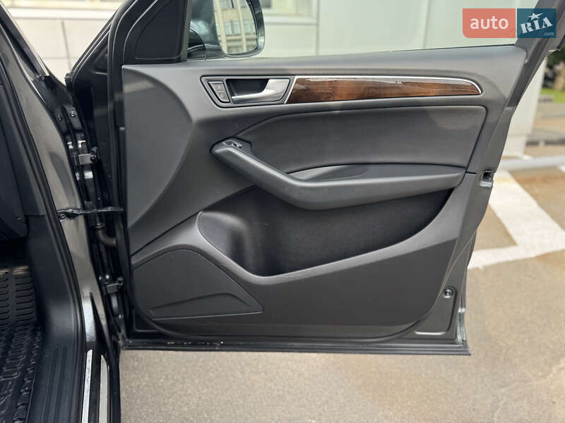Внедорожник / Кроссовер Audi Q5 2015 в Киеве