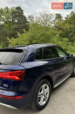 Внедорожник / Кроссовер Audi Q5 2017 в 