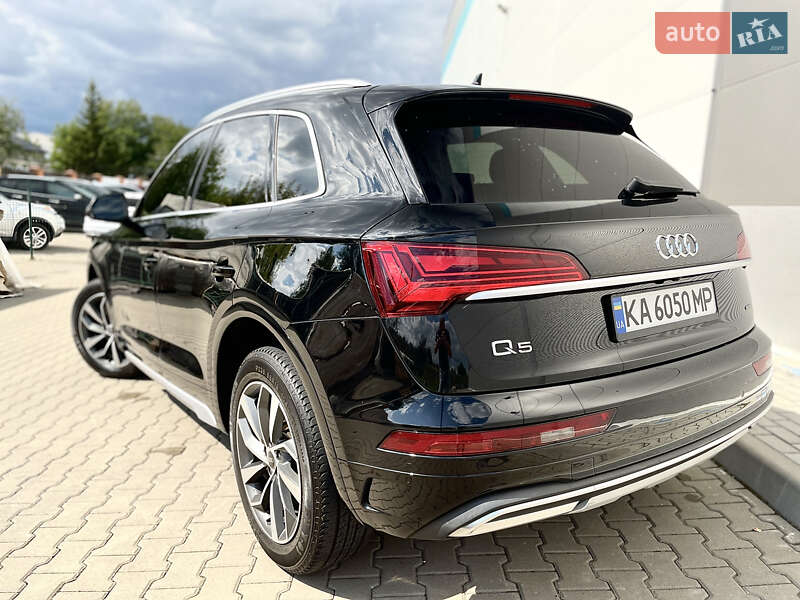 Внедорожник / Кроссовер Audi Q5 2020 в Киеве