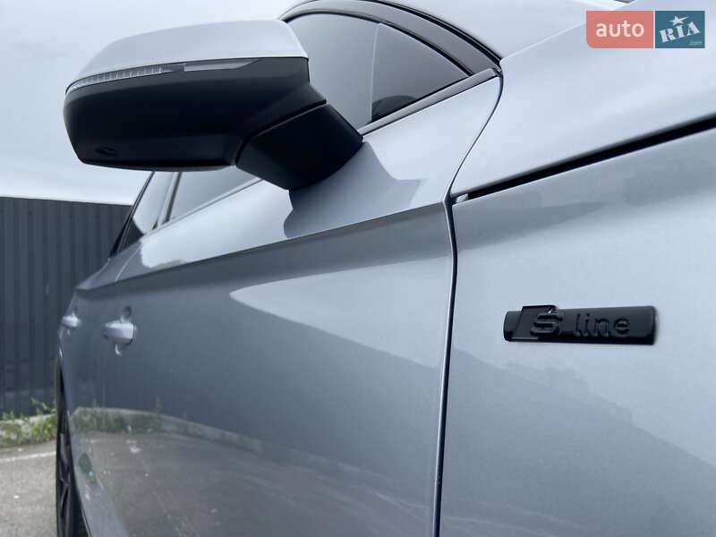 Внедорожник / Кроссовер Audi Q5 2022 в Киеве