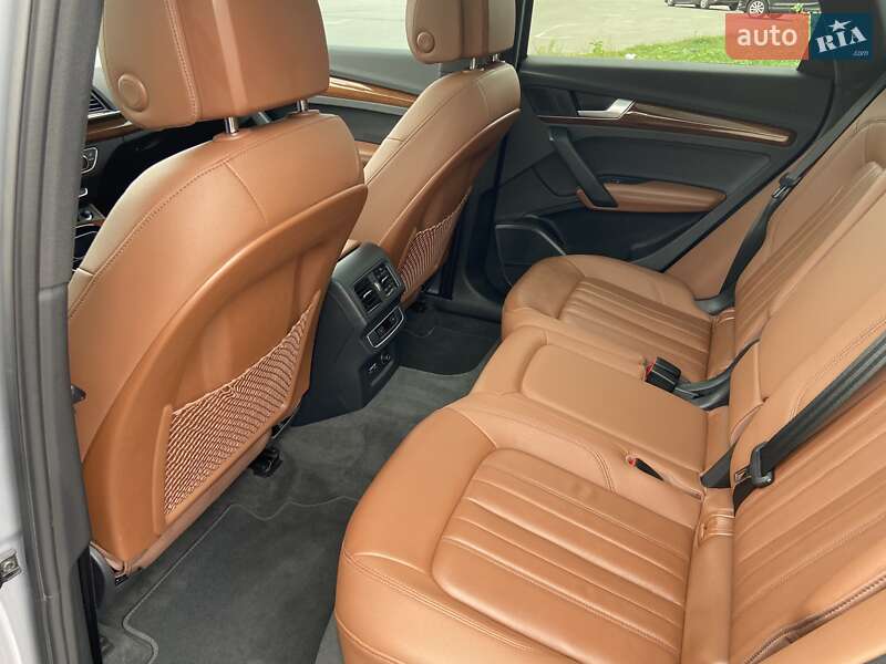 Внедорожник / Кроссовер Audi Q5 2022 в Киеве