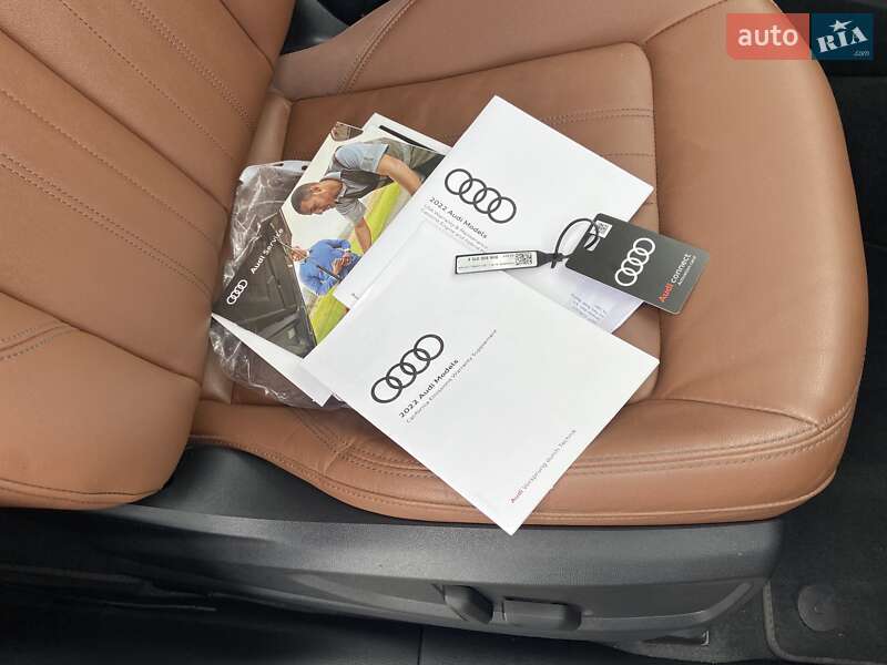 Внедорожник / Кроссовер Audi Q5 2022 в Киеве