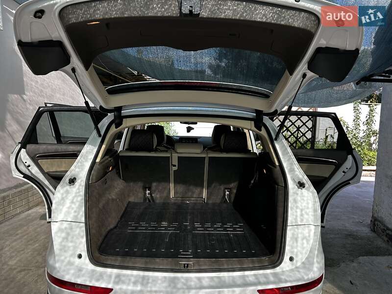 Внедорожник / Кроссовер Audi Q5 2013 в Желтых Водах