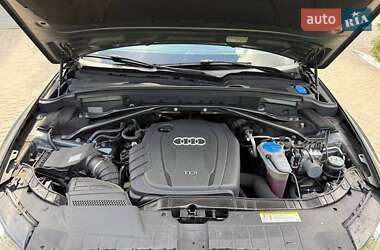 Позашляховик / Кросовер Audi Q5 2011 в 