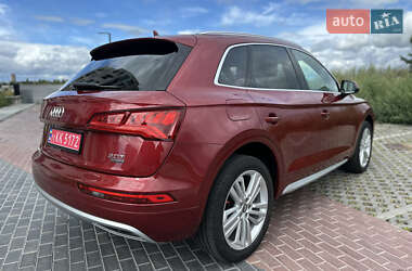 Внедорожник / Кроссовер Audi Q5 2018 в 