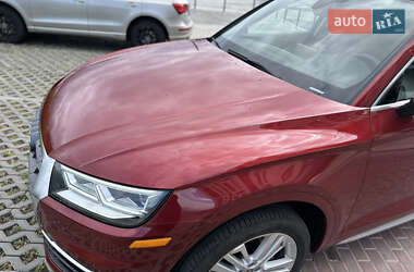 Внедорожник / Кроссовер Audi Q5 2018 в 
