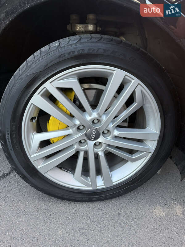 Внедорожник / Кроссовер Audi Q5 2017 в Одессе