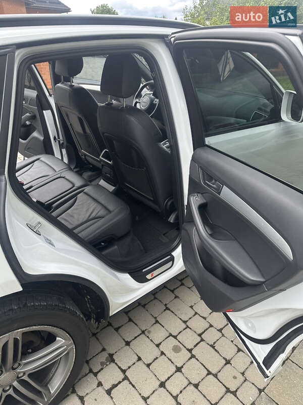 Позашляховик / Кросовер Audi Q5 2015 в Калуші